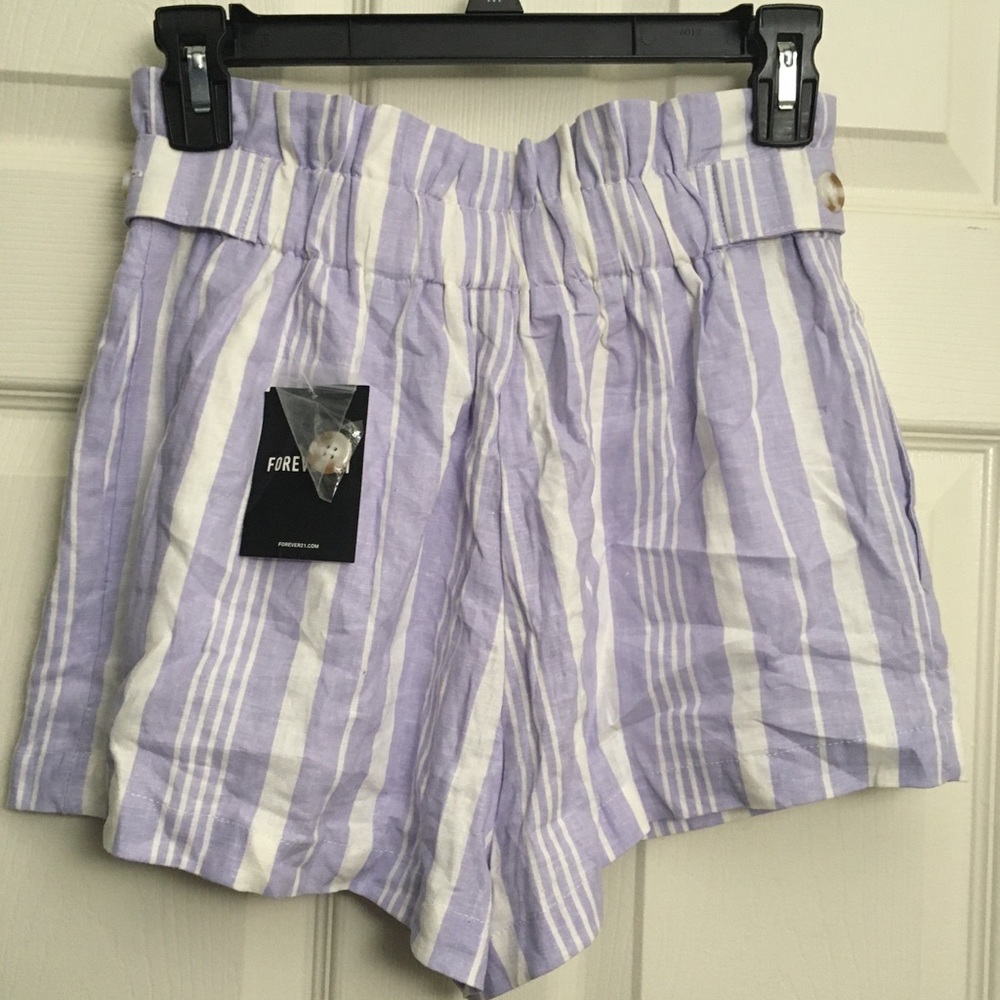 Striped shorts - Picture 3 of 3